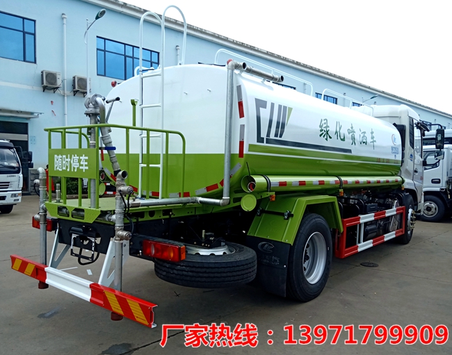 东风天锦国六绿化喷洒车（14吨）
