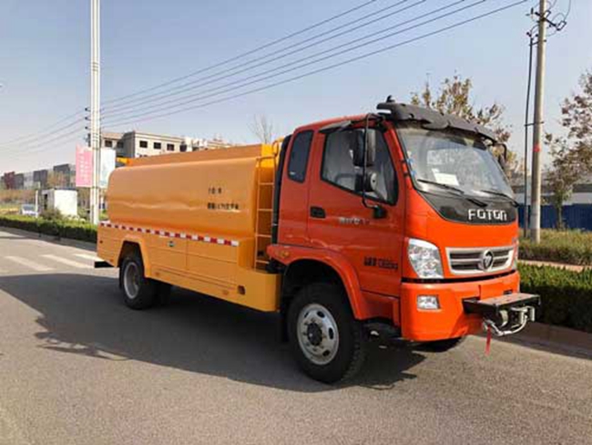 福田四驱重型森林灭火供水车(6.75吨)