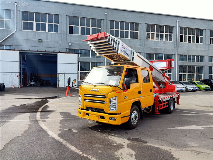 國(guó)六38米云梯車夏季雨刮器使用技巧