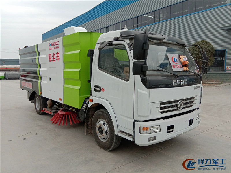 东风大多利卡吸尘车