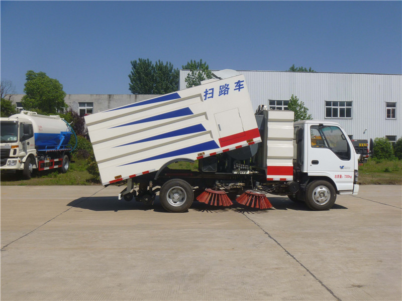 五十铃600P扫路车