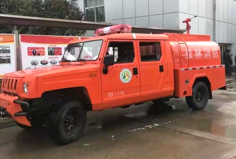 北汽勇士四驱森林消防供水车（双排座）