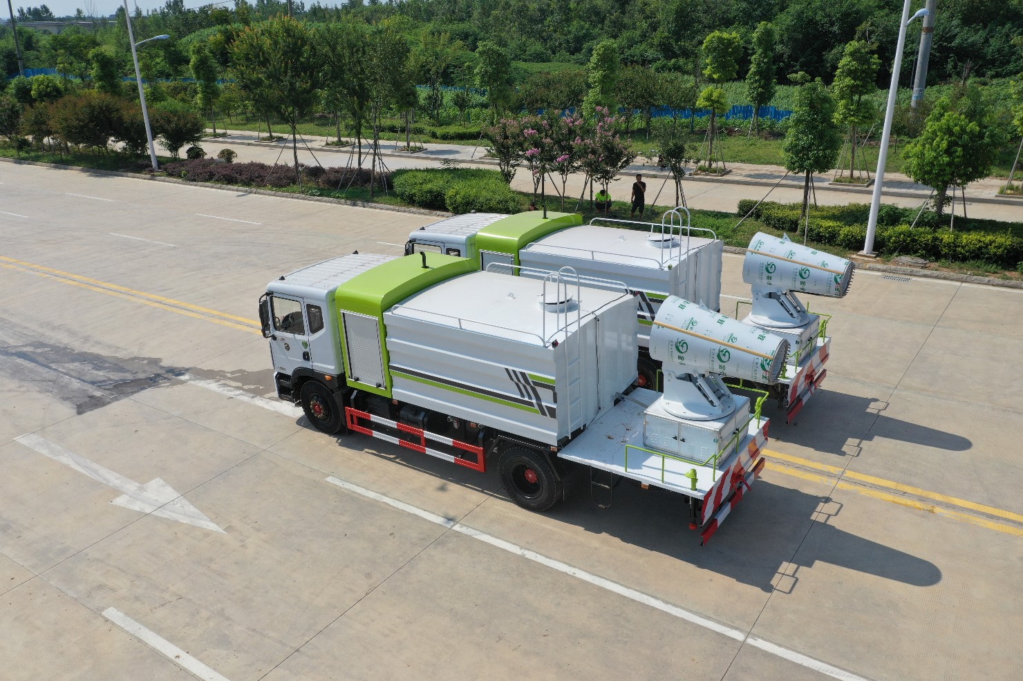 国六东风11吨水D9抑尘车