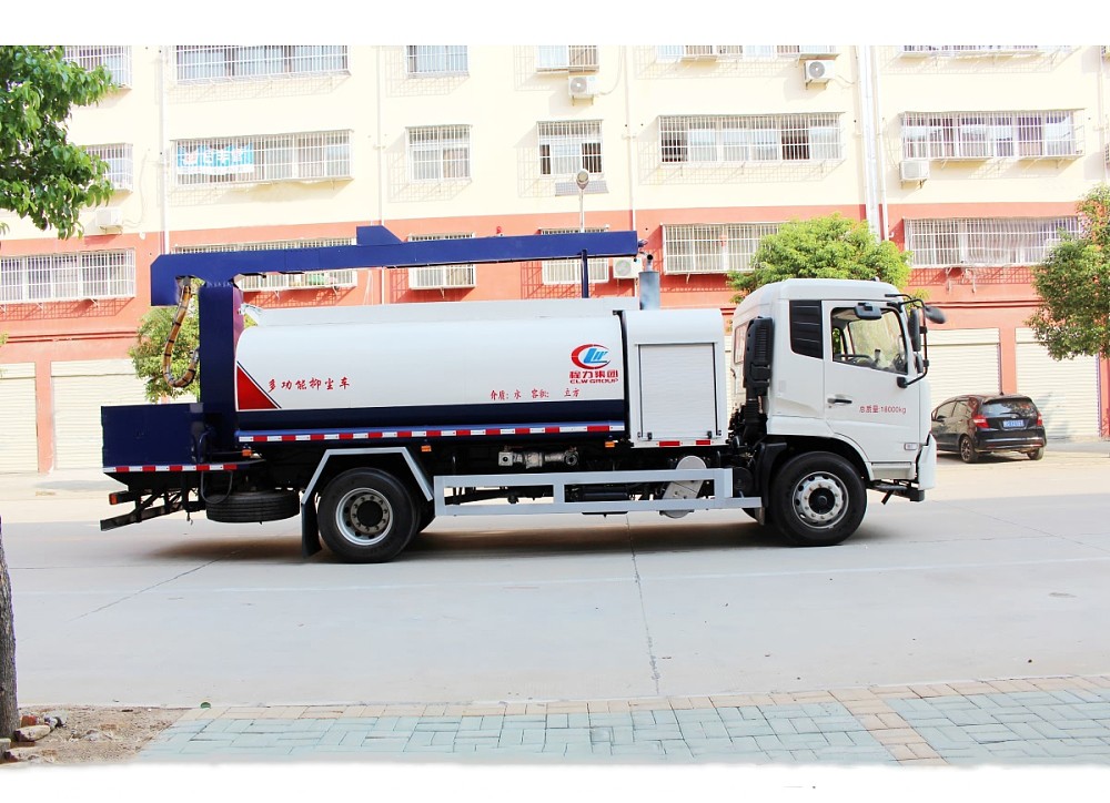 国六东风12吨水天锦铁路抑尘车