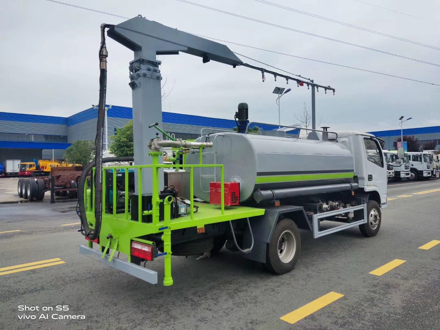 国六东风5吨水D6铁路抑尘车