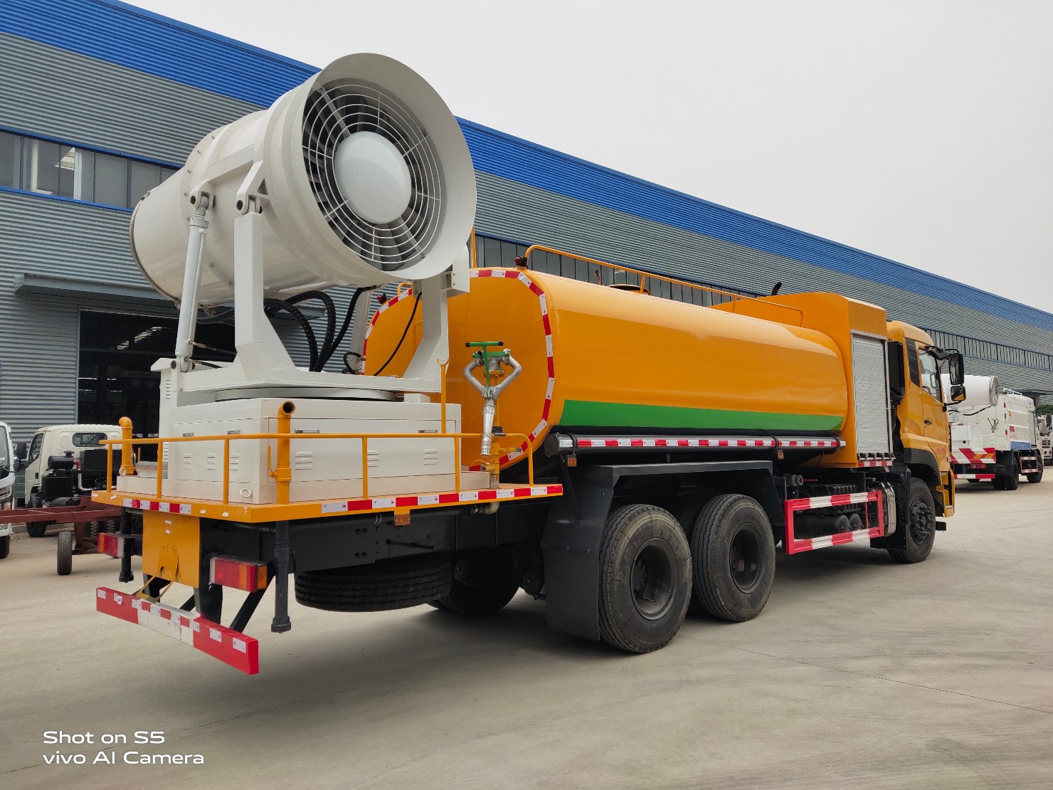 国六东风16吨水天龙抑尘车
