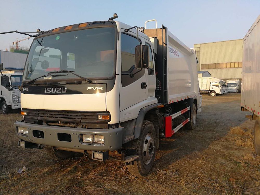 ISUZU 12CBM