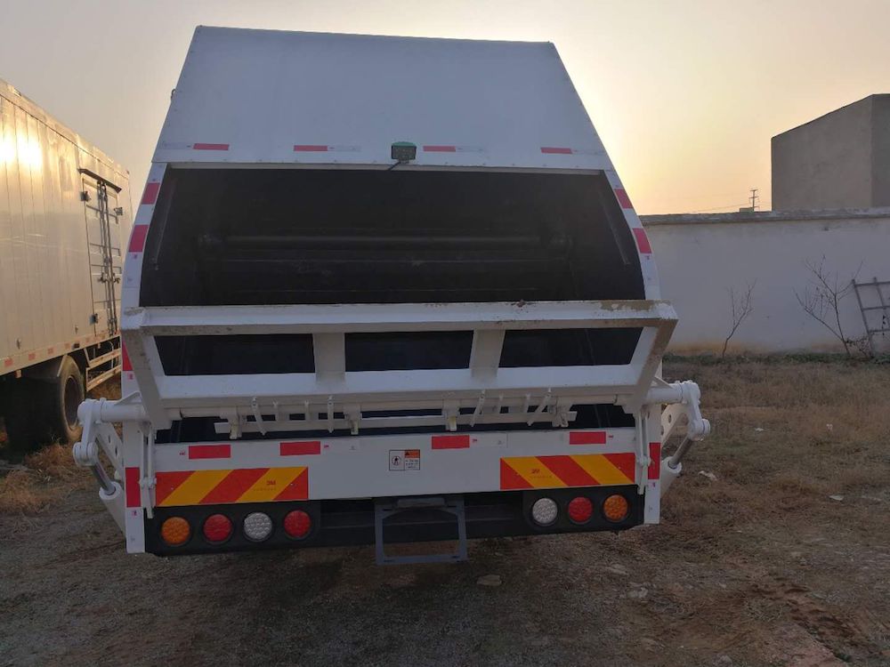 ISUZU 12CBM