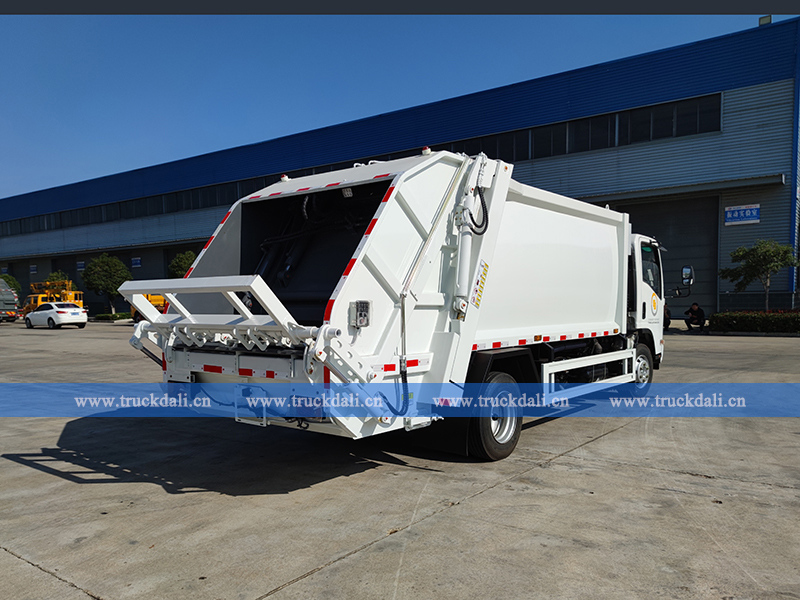 ISUZU 700P Compression Garbage Truck
