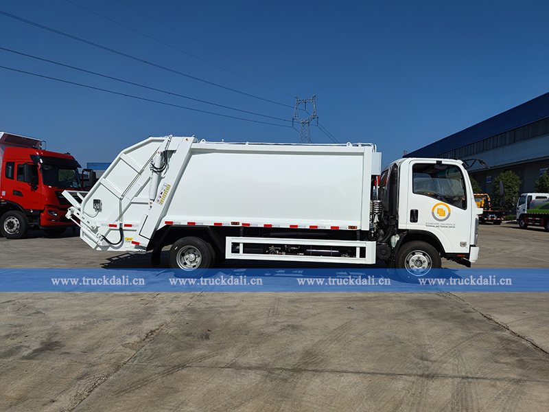 ISUZU 700P Compression Garbage Truck