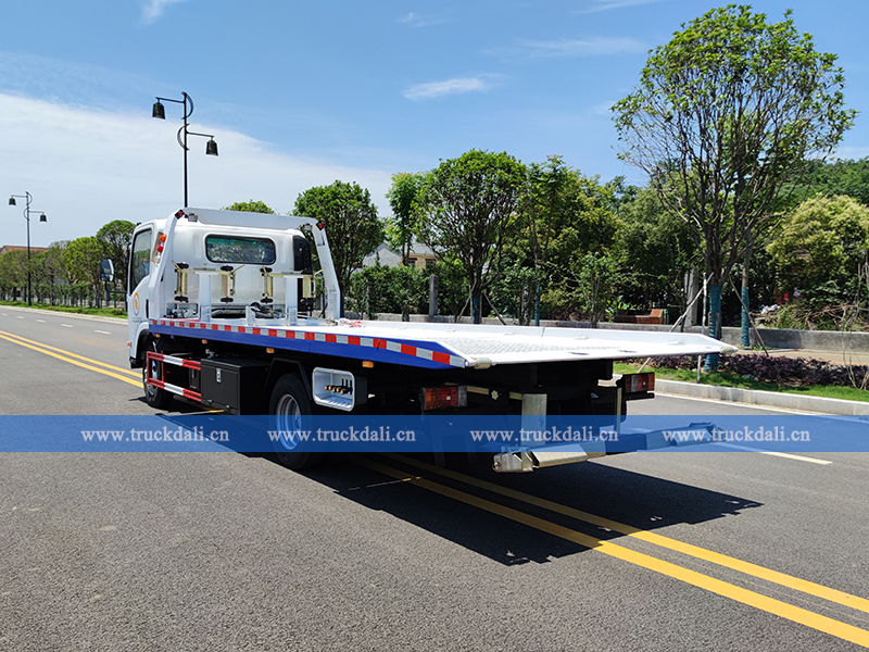 ISUZU 700P 5T Flatbed Wrecker Truck