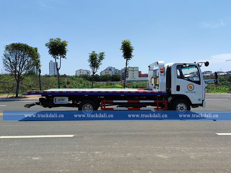 ISUZU 700P 5T Flatbed Wrecker Truck