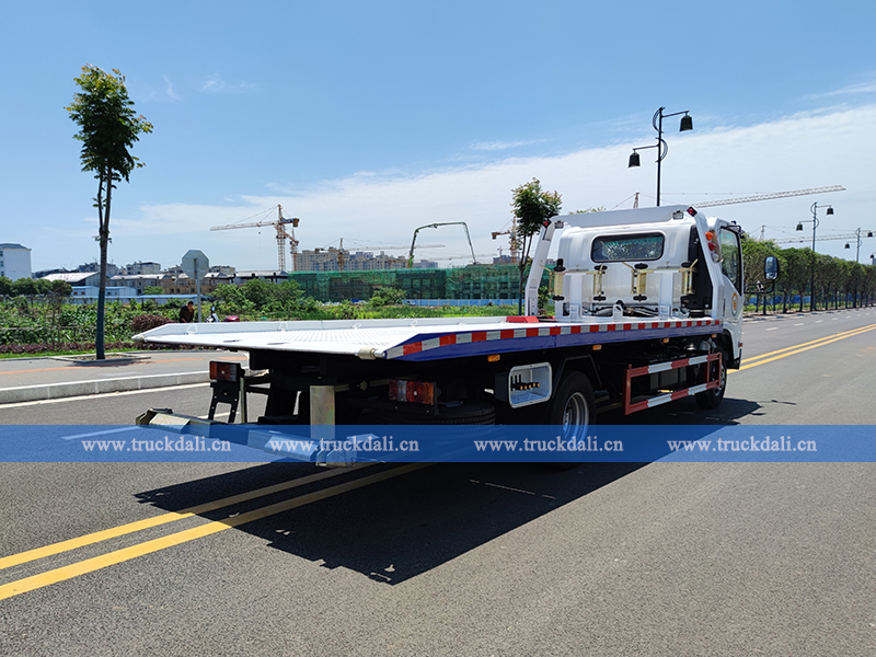 ISUZU 700P 5T Flatbed Wrecker Truck