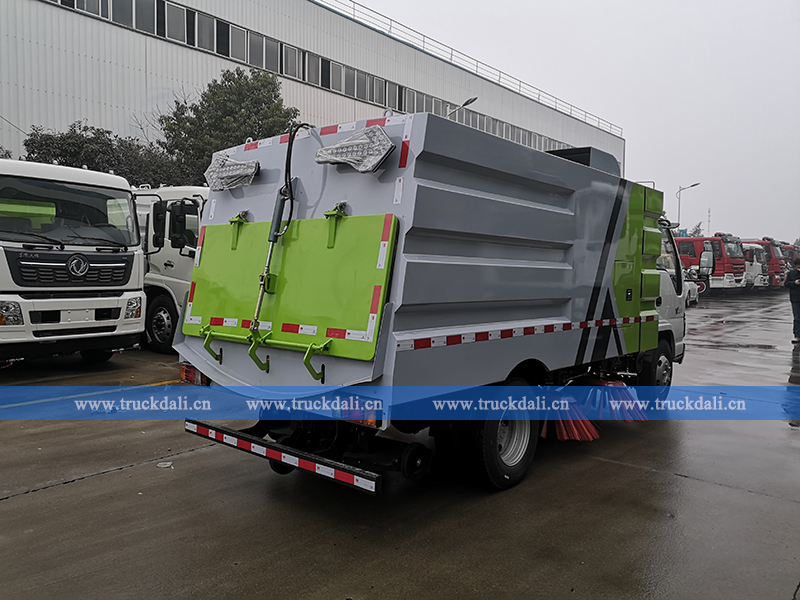 ISUZU 600P Sweeper Truck