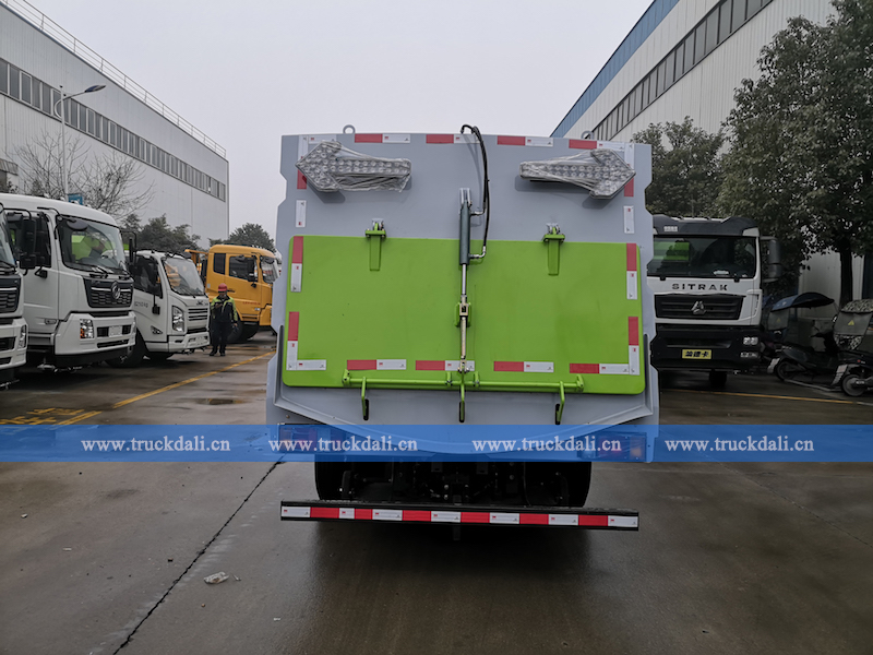 ISUZU 600P Sweeper Truck