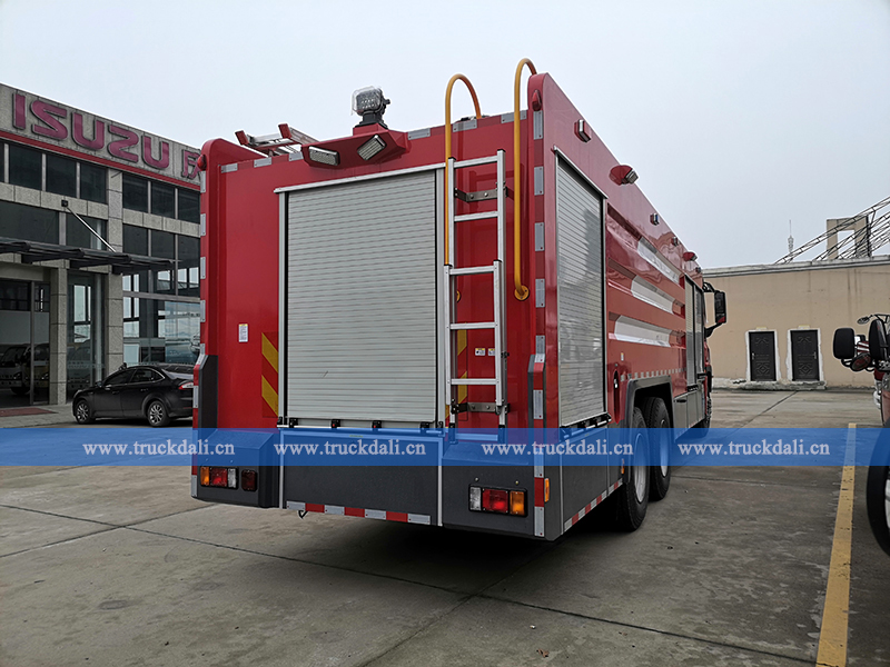 ISUZU GIGA 6*4 Fire Fighting Truck