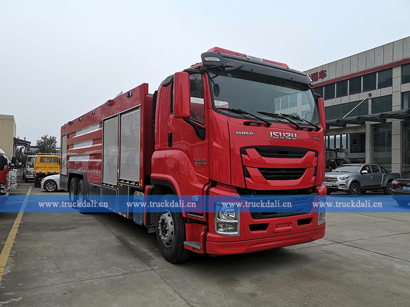 ISUZU GIGA 6*4 Fire Fighting Truck