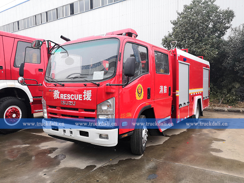 ISUZU 700P Fire Fighting Truck
