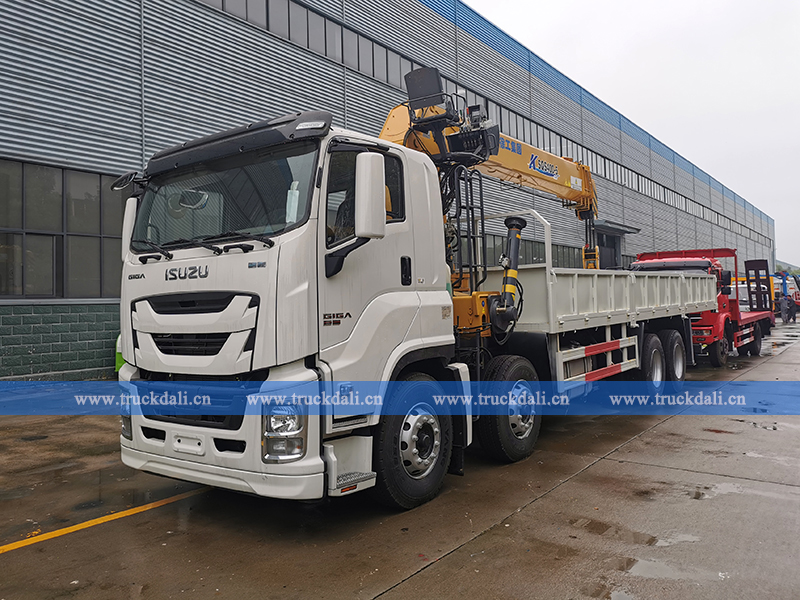 ISUZU GIGA 8*4 Truck with 20T Crane