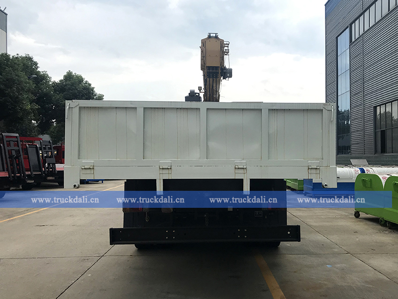 ISUZU GIGA 8*4 Truck with 20T Crane