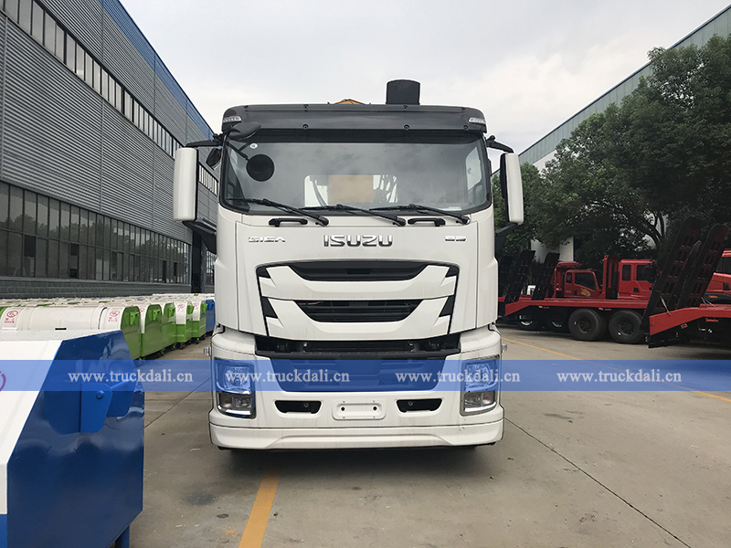 ISUZU GIGA 8*4 Truck with 20T Crane