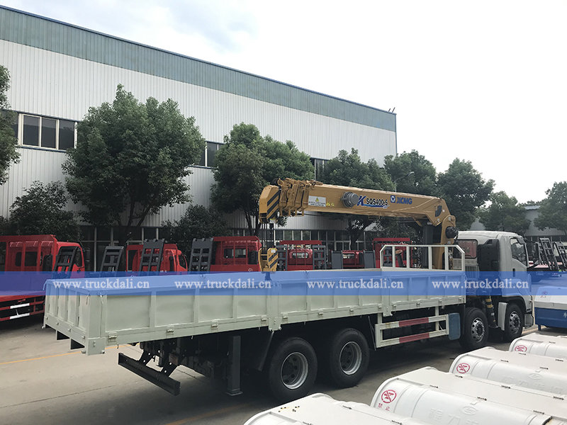 ISUZU GIGA 8*4 Truck with 20T Crane