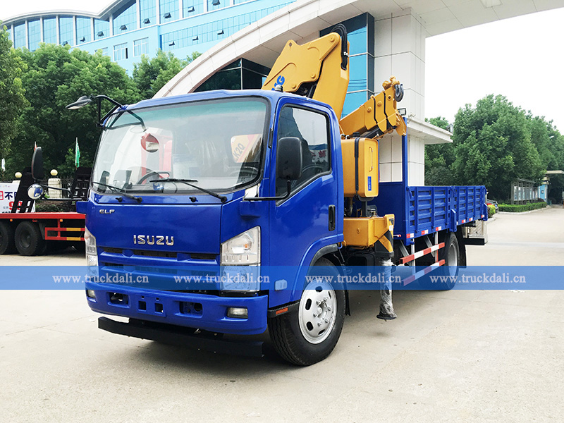 ISUZU 700P Truck With Crane