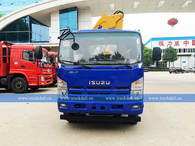 ISUZU 700P Truck With Crane