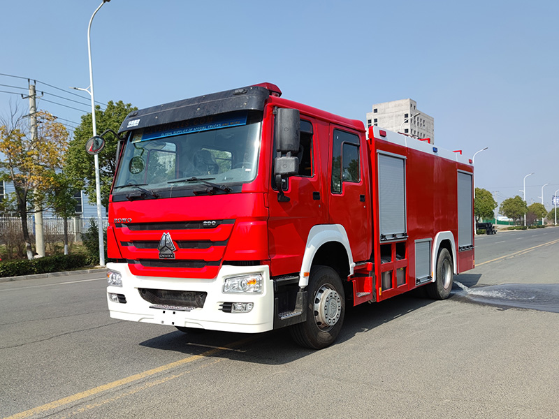8000L Fire Truck