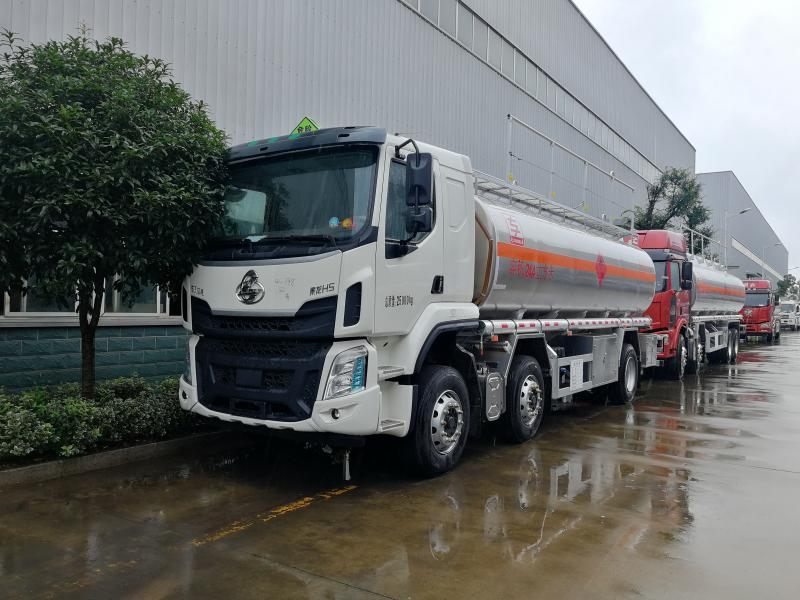 柳汽乘龙21方铝合金运油车