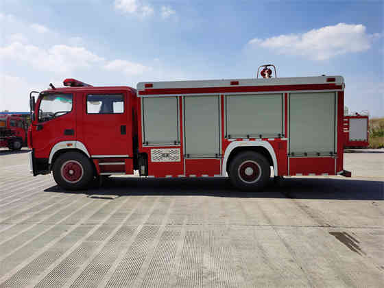 CLW5160GXFPM60/FT型泡沫消防车