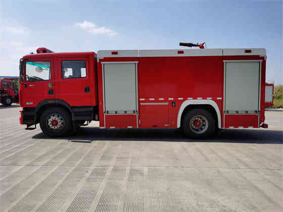CLW5160GXFPM60/DF型泡沫消防车