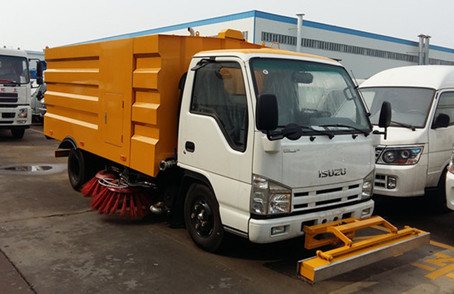 庆铃五十铃扫路车