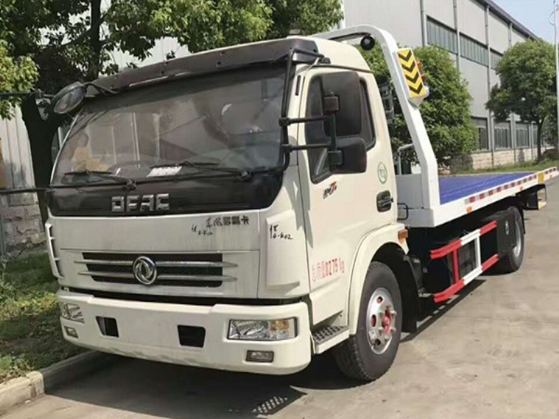 東風多利卡3噸國五清障車
