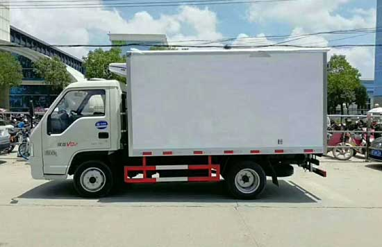 福田馭菱3.1米冷藏車