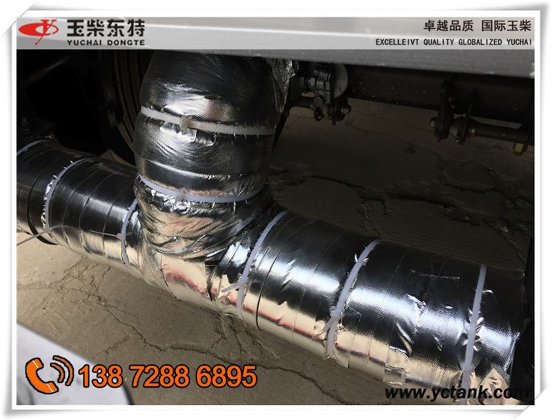 18方易燃液体罐式运输半挂车