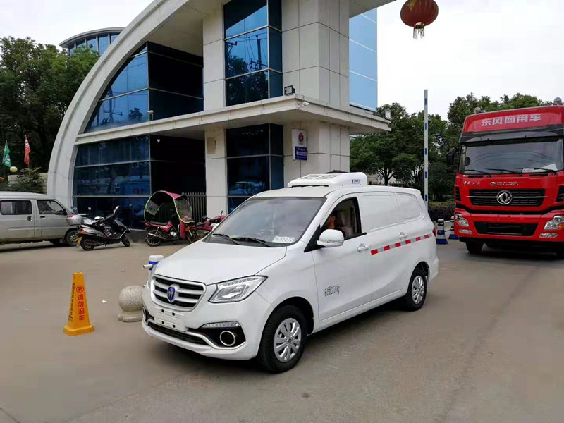 福田ix5面包车4_副本.jpg