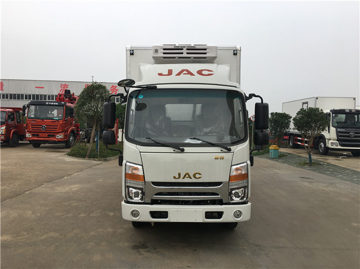 江淮帅铃窄体冷藏车--箱长4.1米