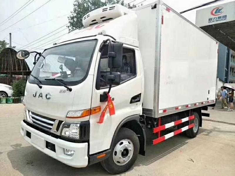 江淮骏铃V6 冷藏车  4.03米