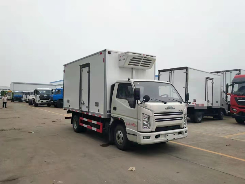 江铃顺达宽体4.2米冷藏车