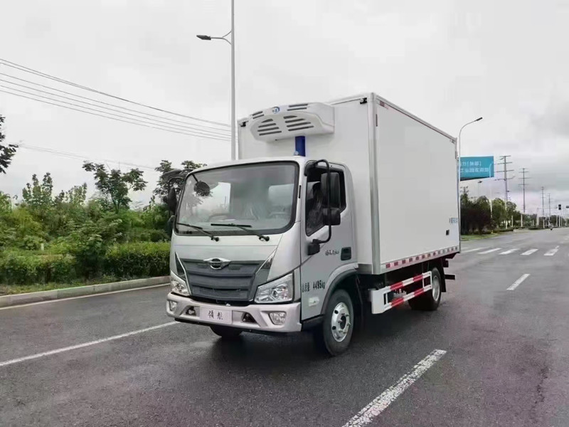 福田时代领航5  4.2米冷藏车