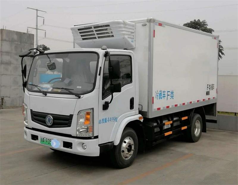 东风行易绿牌冷藏车
