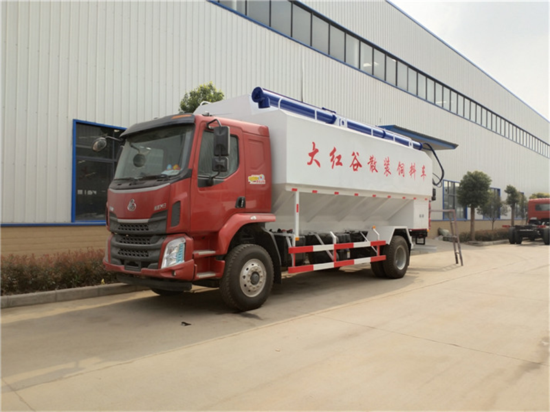 东风天柳汽28方散装饲料车