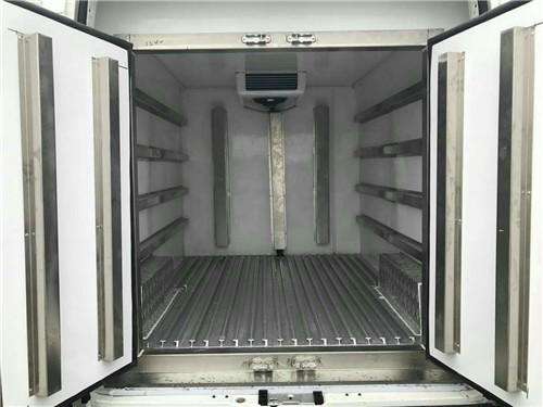 福田V5面包冷藏车