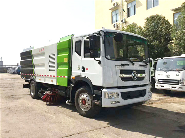 东风D9洗扫车