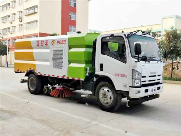 五十铃洗扫车