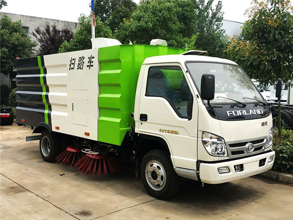 福田扫路车