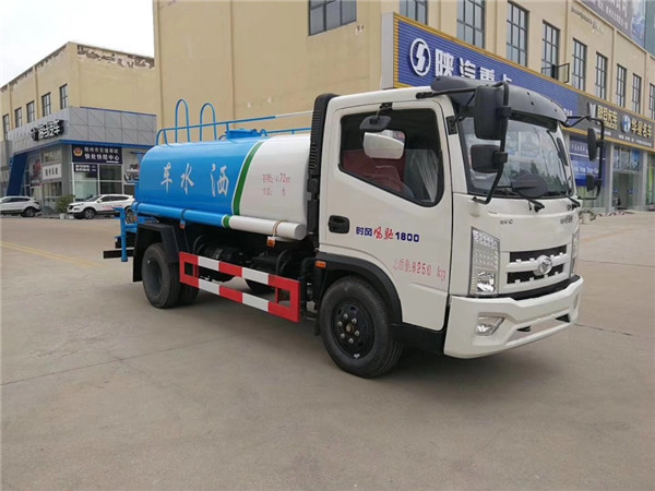 时风洒水车