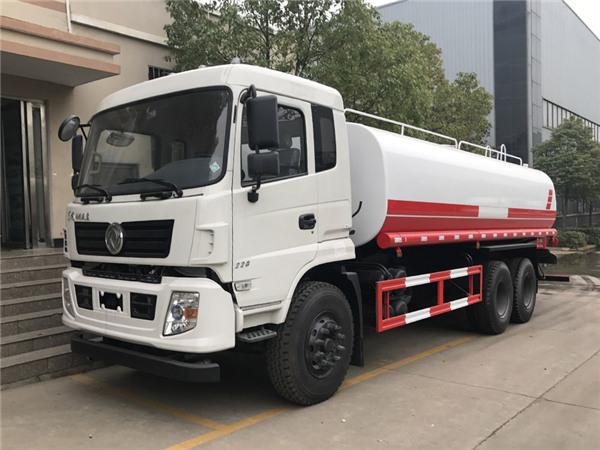 东风专底双桥洒水车