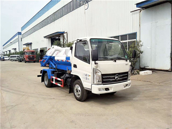 凯马吸污车